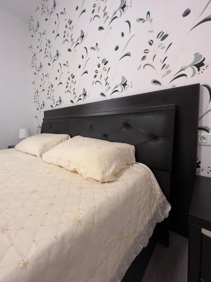 Aniversarium Grand Apartment นาโวดาริ ภายนอก รูปภาพ