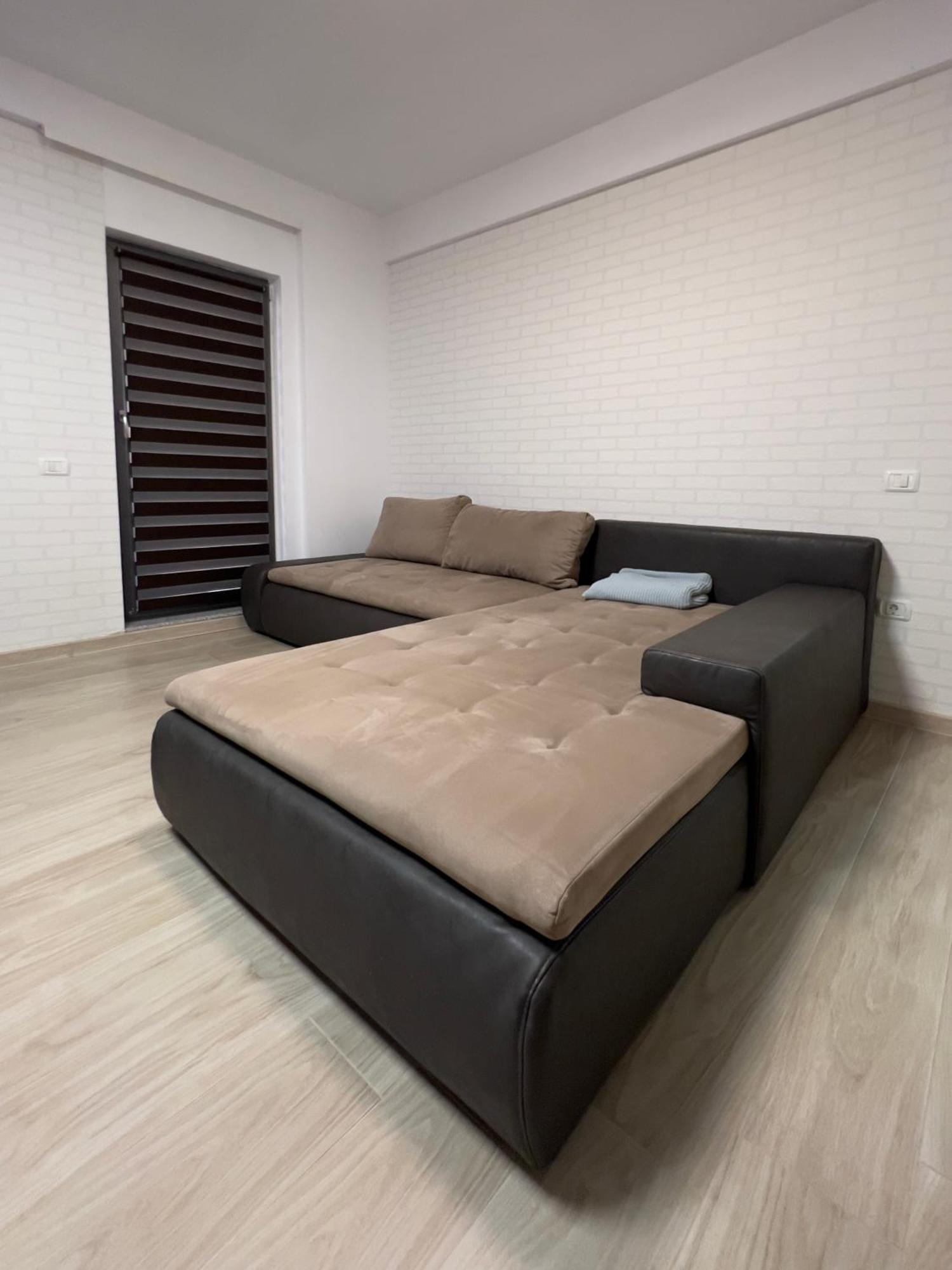 Aniversarium Grand Apartment นาโวดาริ ภายนอก รูปภาพ